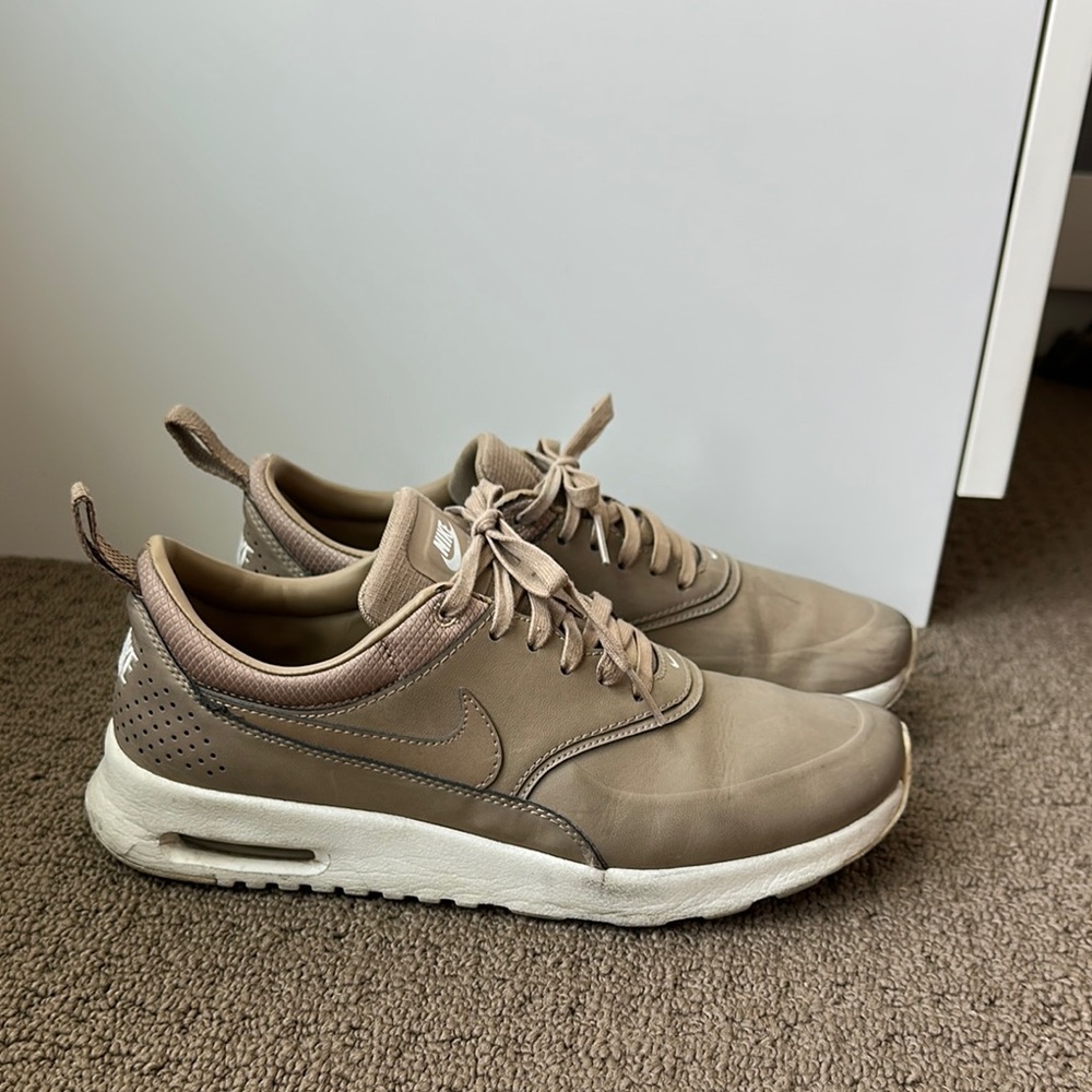 RARE Nike Tan Sneakers Thea Air Max Design